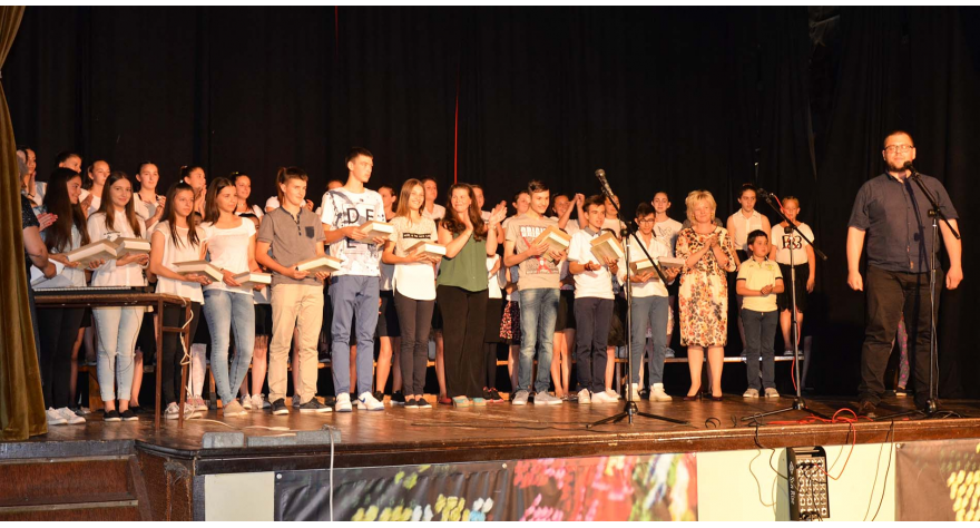 Proglašeni đak generacije i vukovci