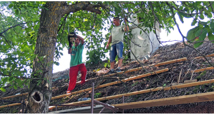 Novi krov za etno kuću u Kupinovu