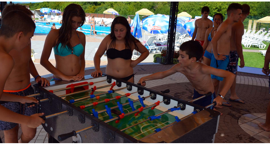 Vesela i takmičarska atmosfera na pećinačkim bazenima