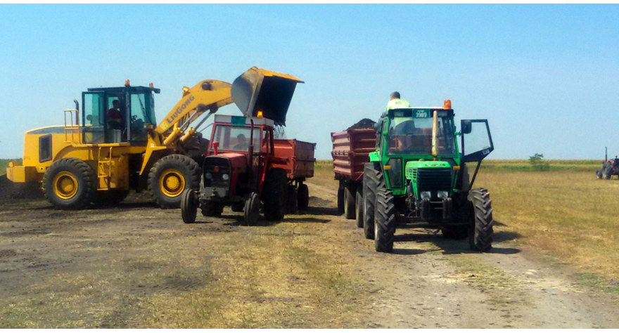 Vredni Sibačani pomogli oko uređenja atarskih puteva