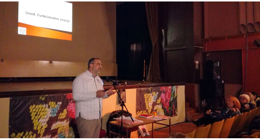 Učenje počinje pre škole