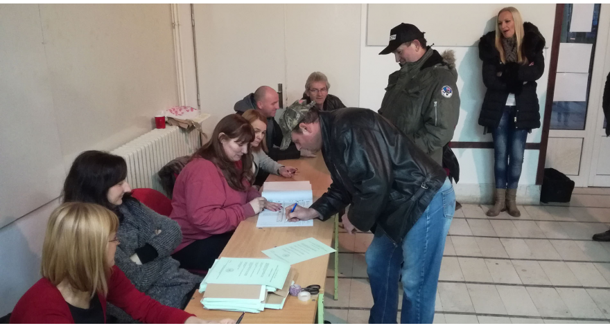 Излазност у 11 часова 24,73 одсто