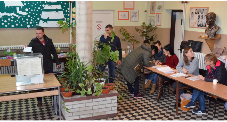 До 9 часова право гласа искористило 1.295 грађана