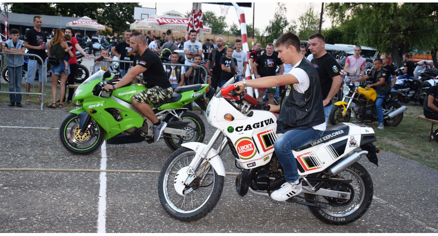 Dobra zabava uz moto trke i bajkerske igre