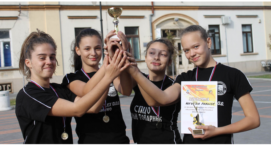 Pećinačke odbojkašice zlatne u Srbobranu