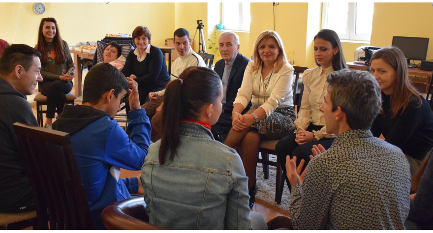 Druženje uz pesmu i igru