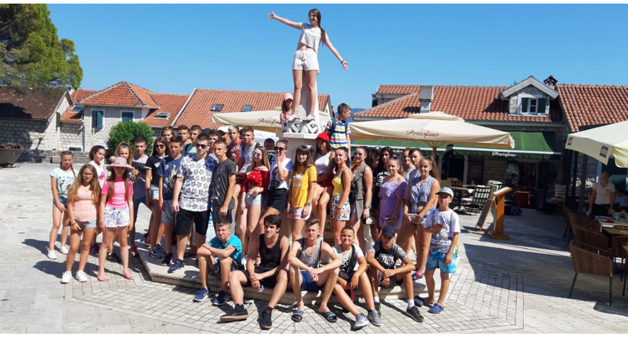 Grad istorije, stepenica i mimoze