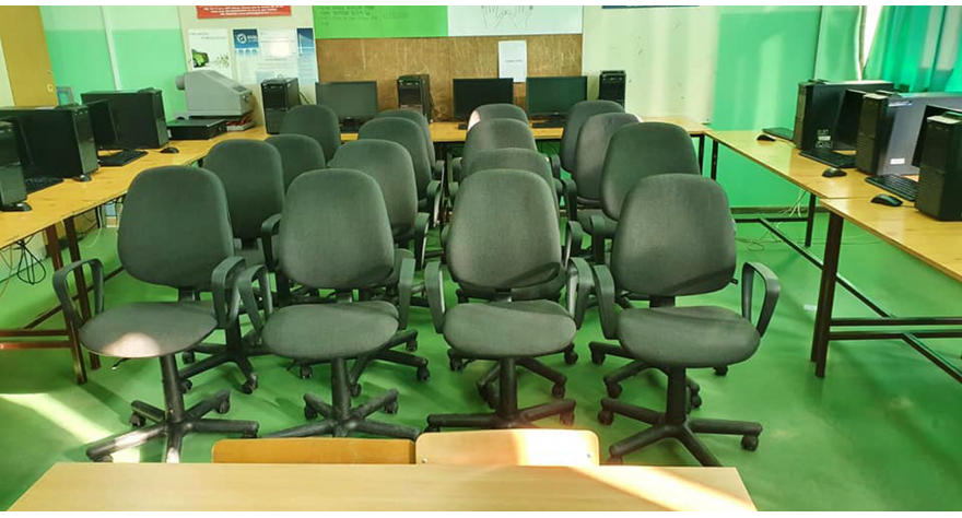 Stigla još jedna donacija za pećinačku srednju školu