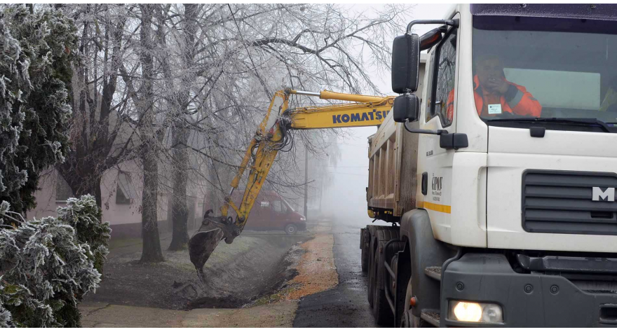 Kanal štiti trotoar i dvorišta