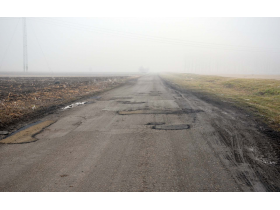 Sanirane udarne rupe na putu Kupinovo - Progar