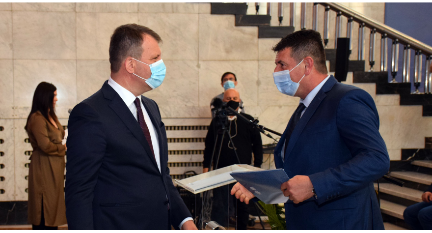 Opštini Pećinci milion za vodovod u Sremskim Mihaljevcima