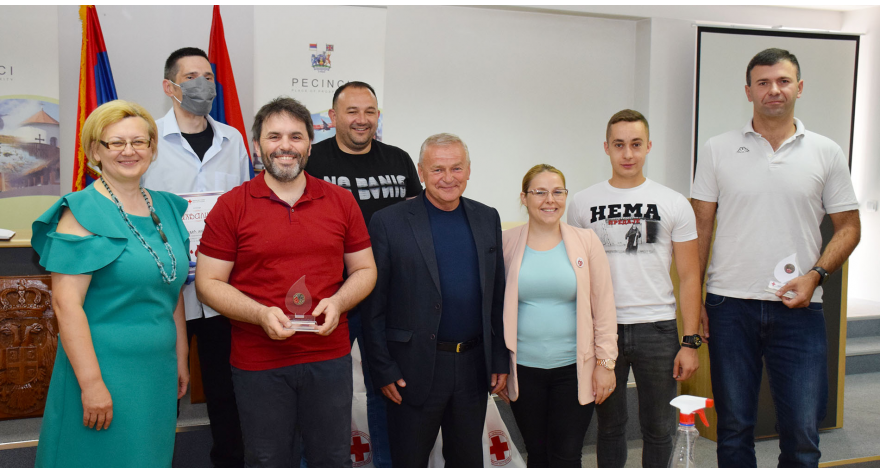 Nagrađeni dobrovoljni davaoci krvi