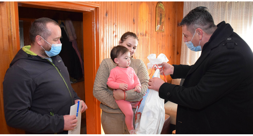 Higijenski paketi za 163 novorođenčeta