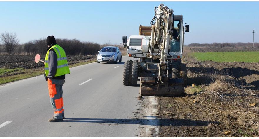 Uređenje bankina čuva kolovoz 