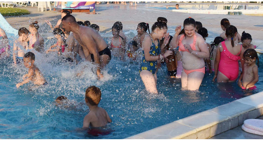 Škola plivanja besplatna za svu decu