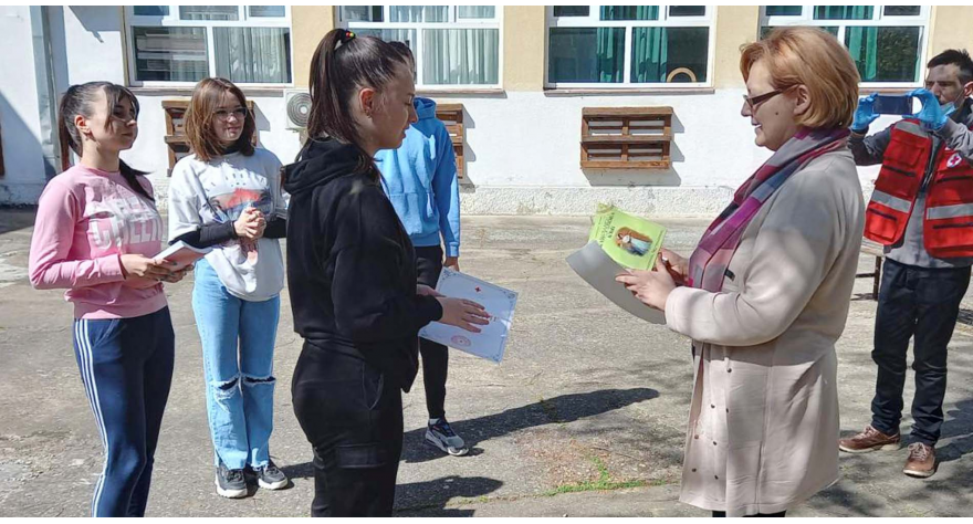 Црвени крст Пећинци наградио учеснике квиза