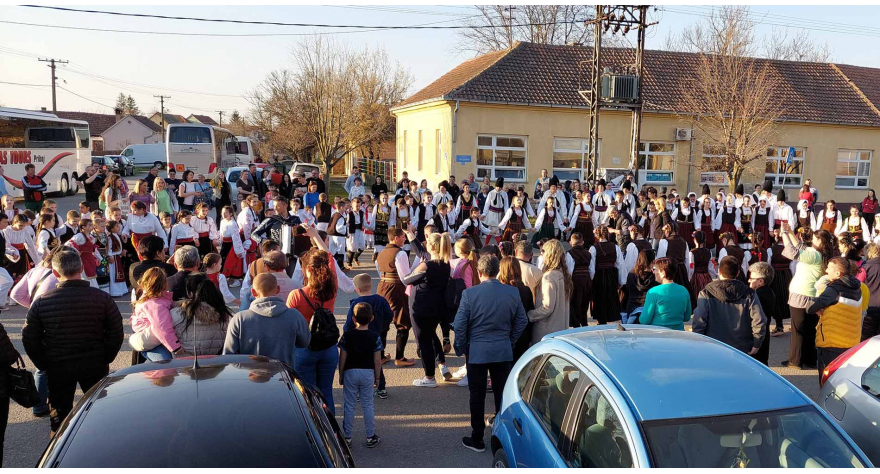 Велики концерт  фолклорних  ансамбала  у  Брестачу  4. јуна