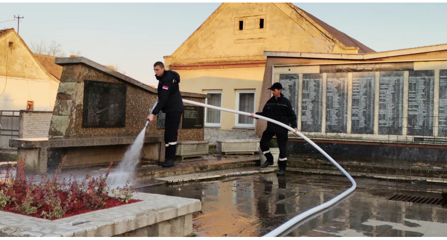 Mesna zajednica i vatrogasci zajedno uređuju Kupinovo