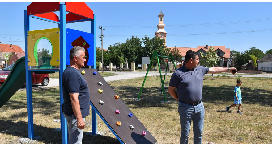 Mališani u Karlovčiću dobili novo igralište