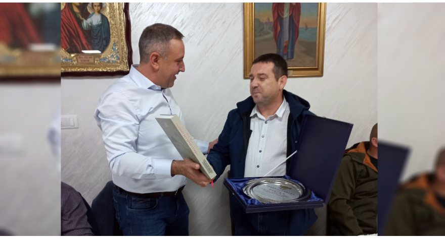 Dvadeset tri godine bratstva Pećinaca i Lukova