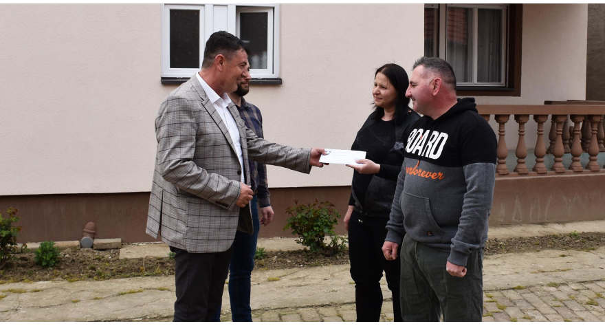 Поклон вредан 50 хиљада динара за младе брачне парове