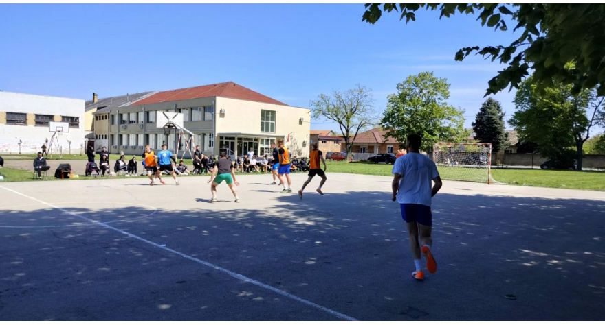 Хуманитарни турнир средњошколаца за Мину