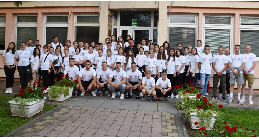 Двоструко више бесплатних летовања за ученике пећиначке општине