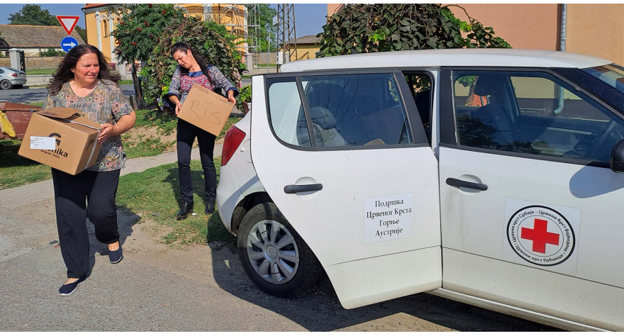 Нова количина гардеробе пред полазак у школу