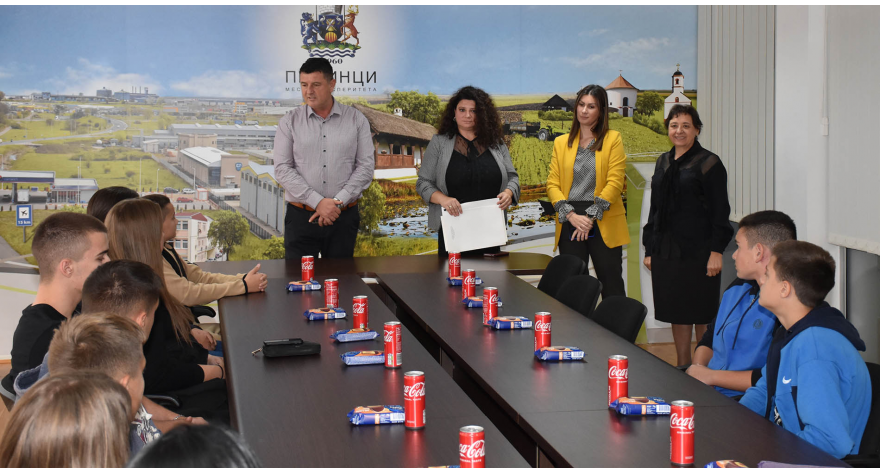 ЂОКИЋ: Будите пре свега добри људи