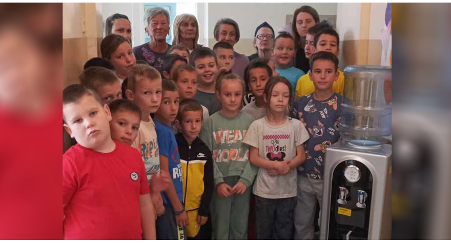 Sremice donirale aparat za vodu za mališane iz Prhova