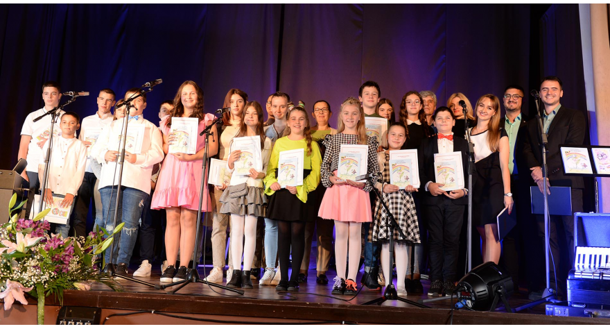 Деца су украс Срема