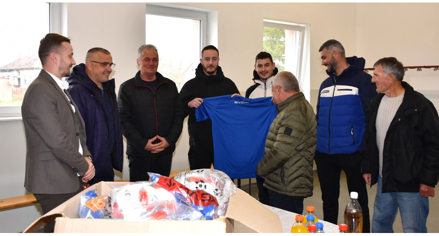 Потпредседник ФСС посетио пећиначке клубове