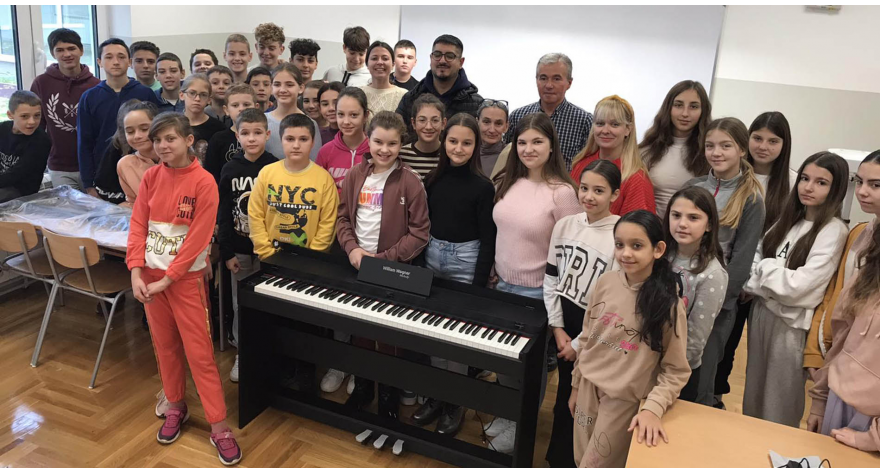 Клавир као награда за музички ентузијазам