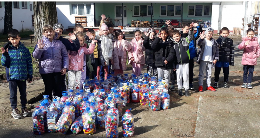 Чепови пећиначких другака за дечји осмех