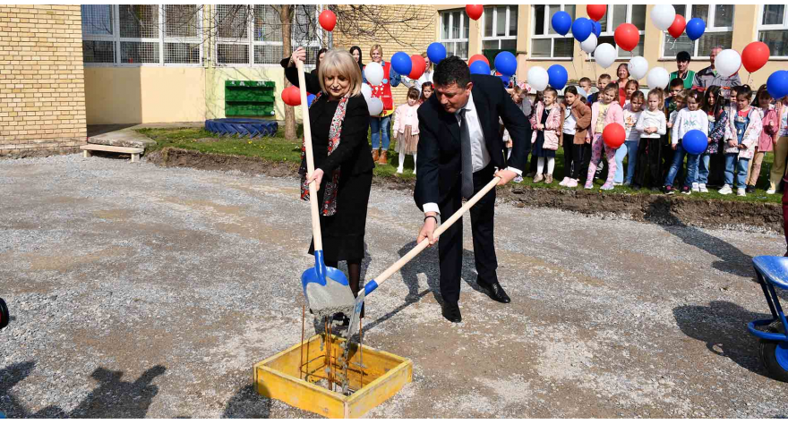 Почела доградња вртића у Пећинцима