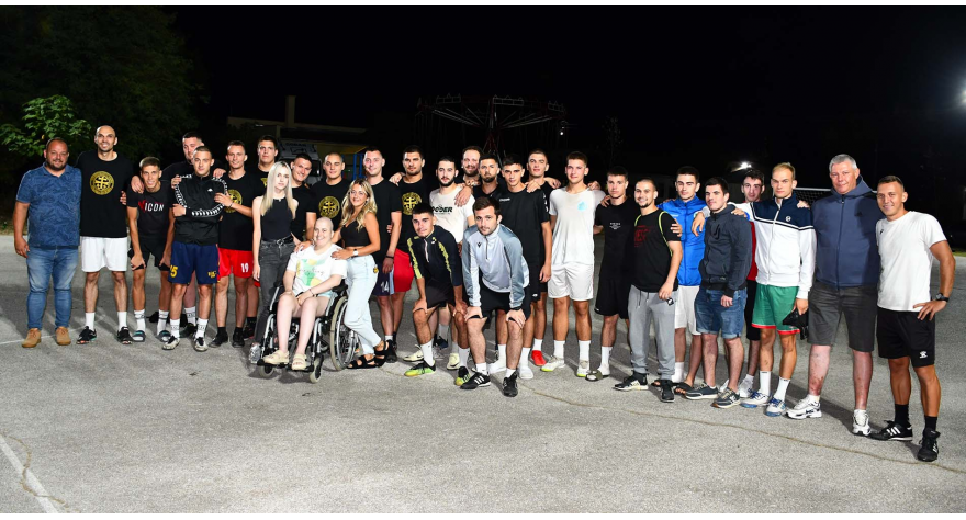 Fudbaleri igrali za Minu