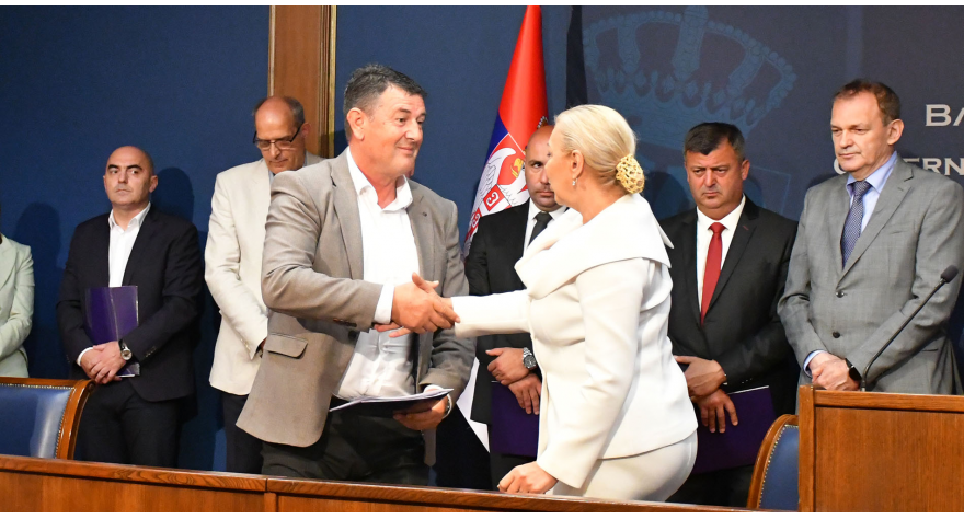 Општини Пећинци 302 хиљаде евра за реконструкцију улица