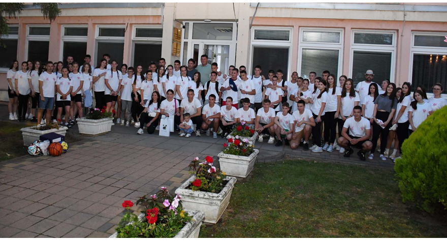 Бесплатно летовање за 129 ученика (Видео)