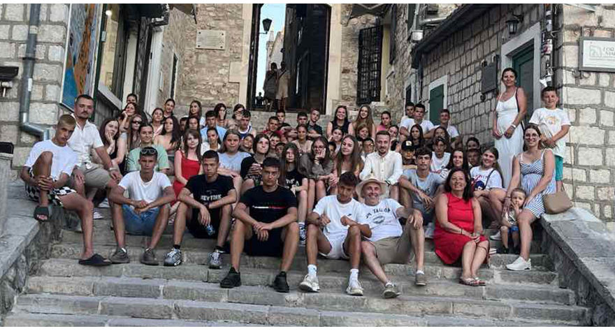 Петице у књижици за бесплатно летовање