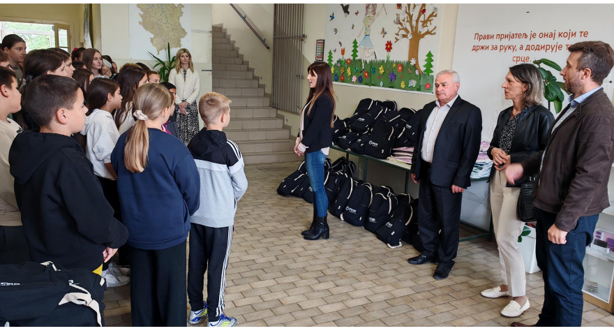 Кофикаб донирао ранчеве и прибор дечким основцима