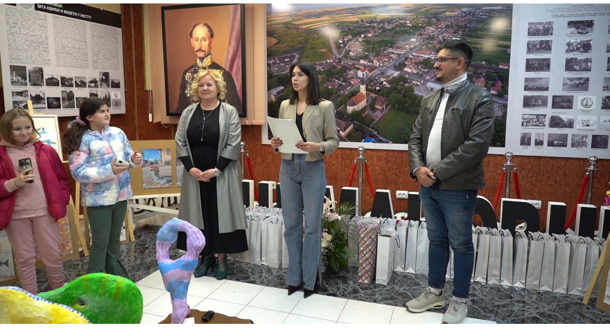 Завршна изложба младих уметника круна вишемесечног рада