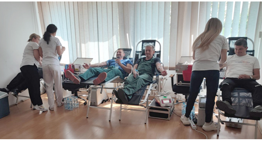 Крв добровољно дало 35 запослених у пећиначкој шећерани