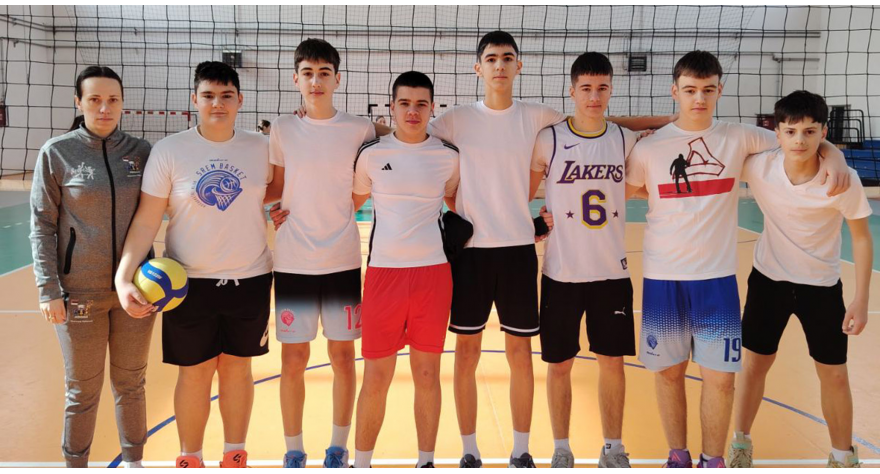 Одржана школска такмичења у фудбалу и одбојци